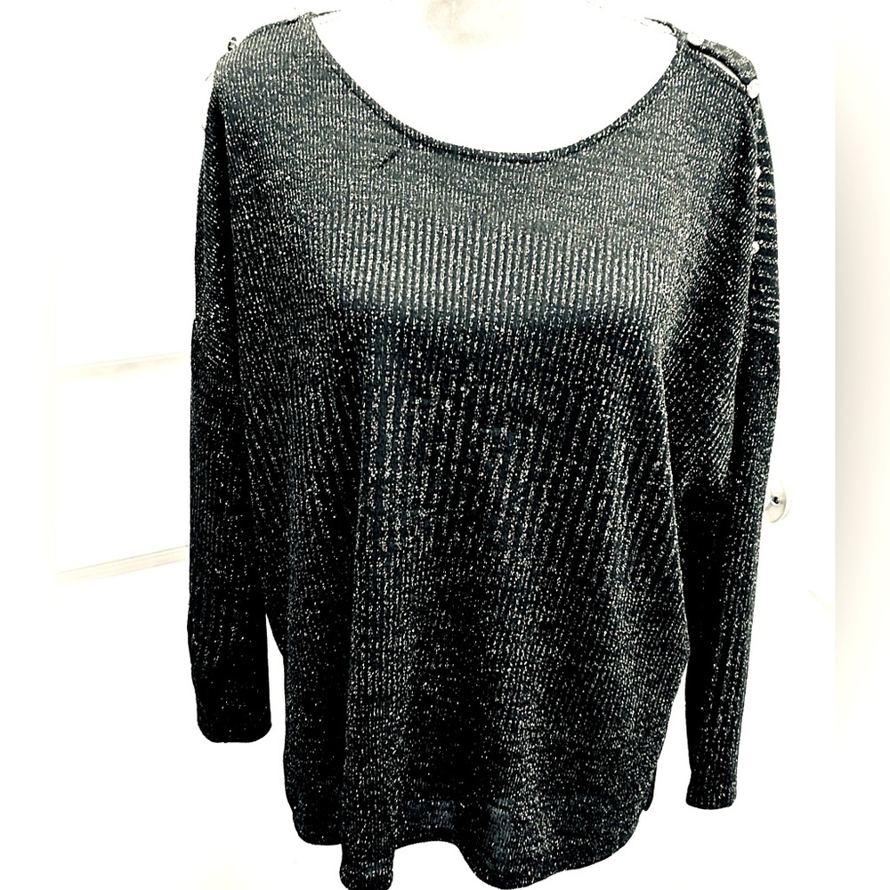 Sparkley shimmer cable gauge sweater w/ rhinestone buttons, sz Large